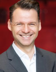 Redner: Prof. Dr. Tobias Kollmann - Experte für digitale Transformation und E-Entrepreneurship, Mitgründer von Autoscout24